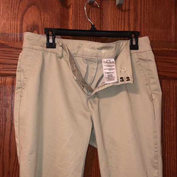 Khaki Capri Pants - Picture 2 of 4